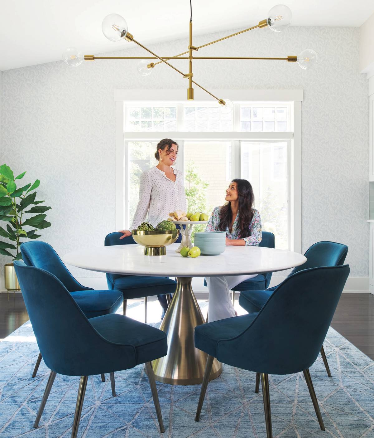 Shetty dining table